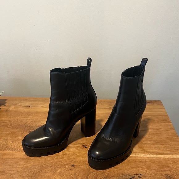 Antonio Melani Black Lug Sole Leather Ankle Boots 4” Block Heel Size 8.5 - Picture 14 of 14